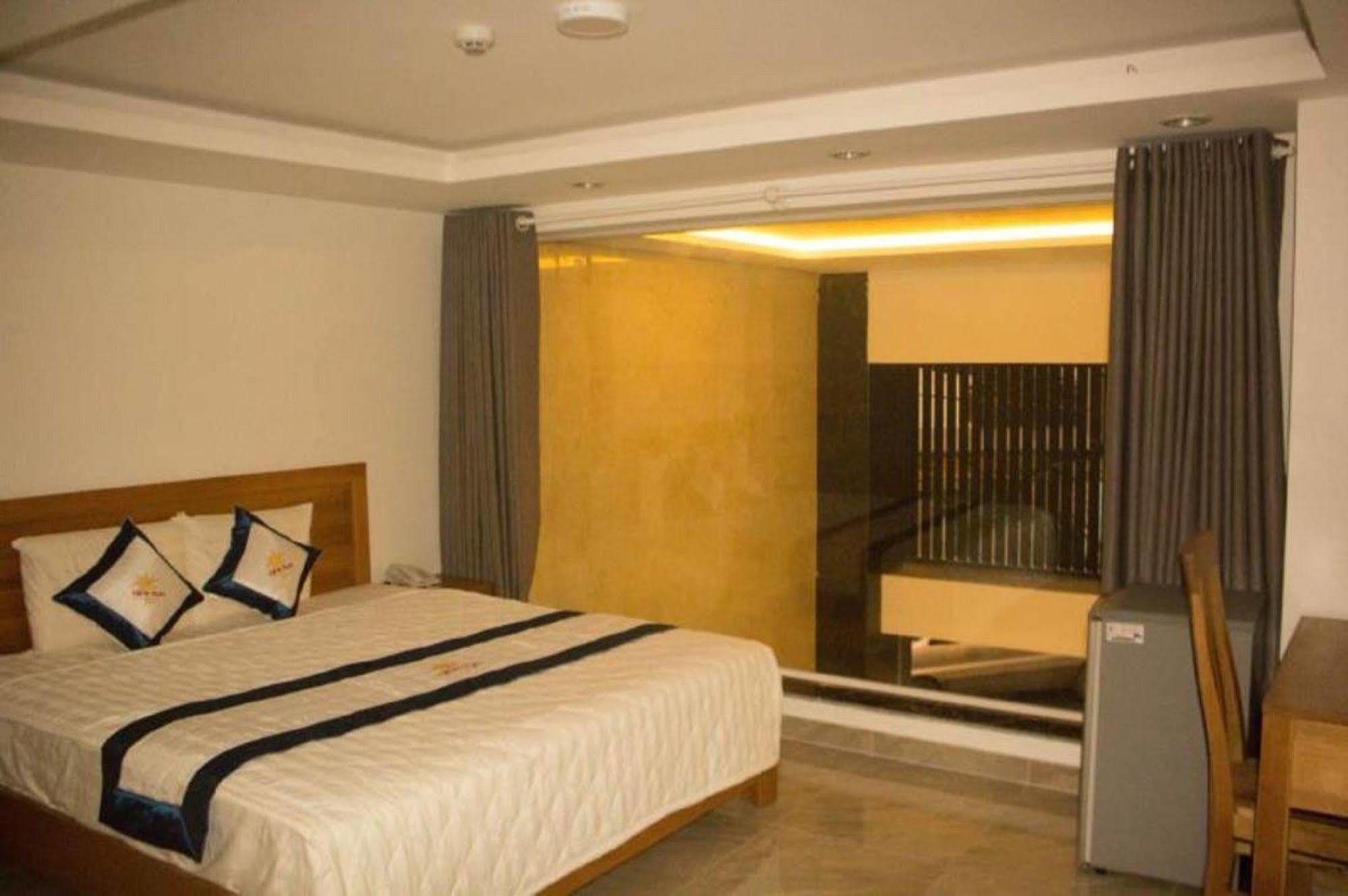 Reddoorz Plus New Sun Hotel Хошимін Екстер'єр фото