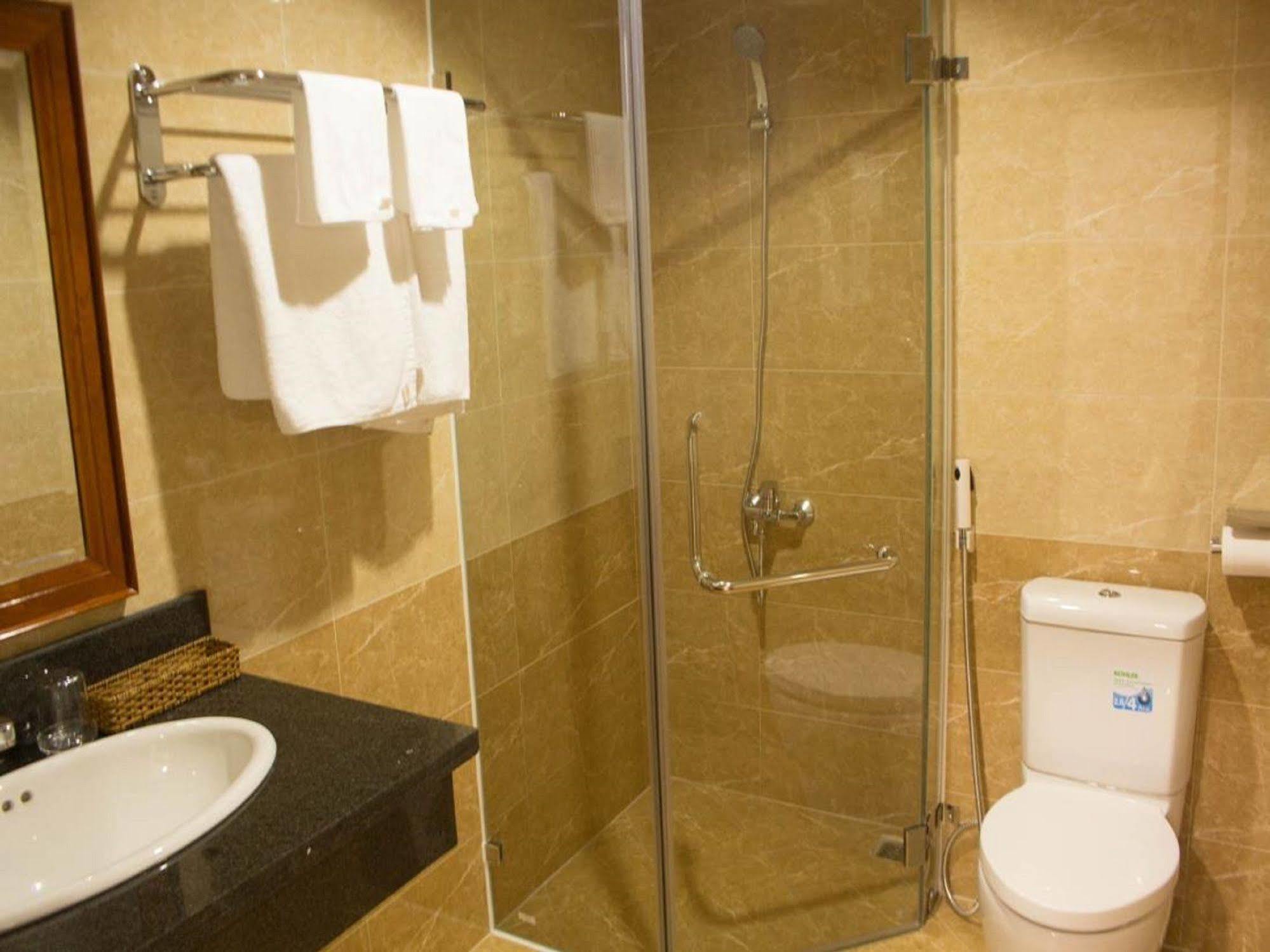 Reddoorz Plus New Sun Hotel Хошимін Екстер'єр фото